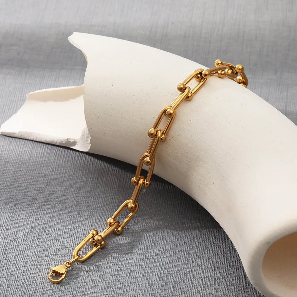 Horseshoe Chain Bracelet