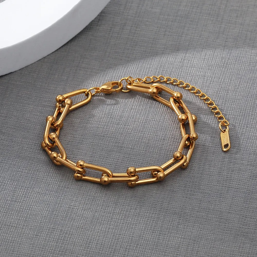 Horseshoe Chain Bracelet